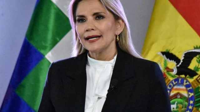 En Bolivia la ex presidenta interina de Bolivia, Jeanine Áñez intentó suicidarse