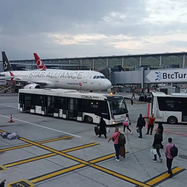 Un Boeing 763 de FedEx aterriza de morro en Estambul sin causar víctimas