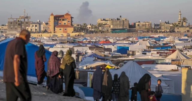 Unos 80.000 gazatíes han huido de Rafah desde el inicio de ofensiva israelí, dice UNRWA