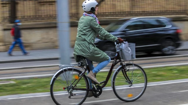 Todas las bicis y patinetes de Zaragoza tendrán que contratar un seguro de responsabilidad civil