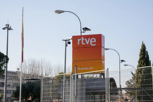 Más de 100 periodistas y profesores piden que RTVE someta a concurso público su presidencia y cúpula directiva