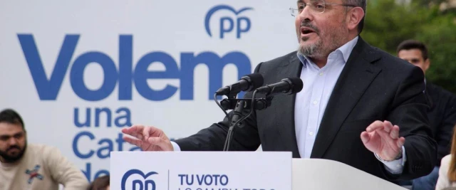 El programa mutante y con erratas del PP en Cataluña: lo cambian a tres días de las elecciones