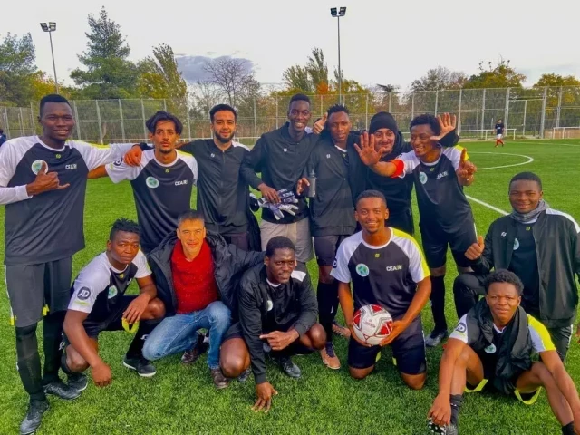 El club de fútbol de Madrid con refugiados de 15 nacionalidades: "No es un equipo, es una familia"