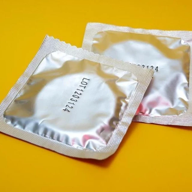 ¿Por qué Sanidad quiere repartir preservativos gratis a los jóvenes?: las cifras detrás de las ITS