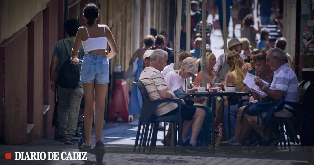 La ciudad de Cádiz podría bajar de 10.000 parados este mes por primera vez desde 1982