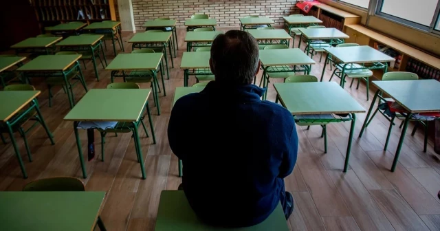 La parálisis de la educación pública española: faltan 43.000 docentes y los interinos triplican el porcentaje recomendado
