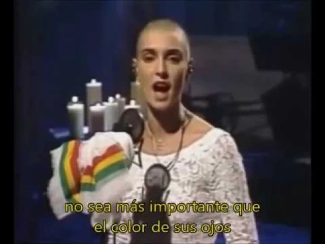 Sinead O&#39;Connor canta a capela la canción War de Bob Marley