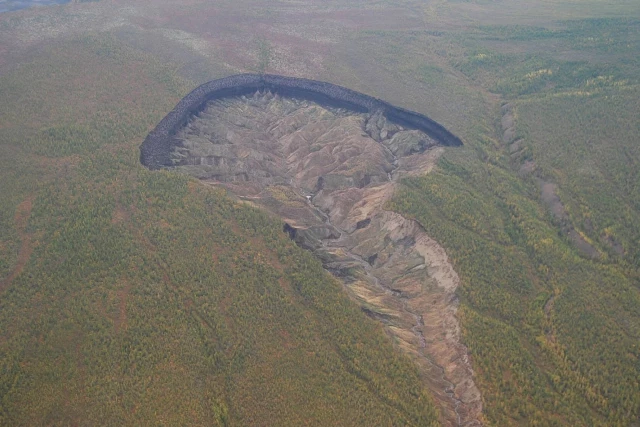 El cráter de permafrost más grande del mundo, el megahundimiento de Batagay, se expande ¿Deberíamos preocuparnos?
