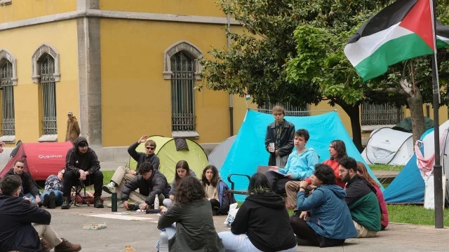 Acampada en el campus de El Milán de Oviedo contra el genocidio en Gaza y en defensa de Palestina