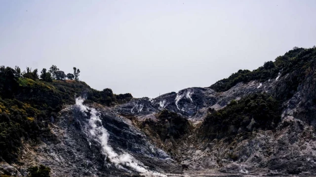 El volcán gigante de Italia: se descubrió magma a una profundidad de cuatro kilómetros y medio - Investigadores: "Puede entrar en erupción mañana"