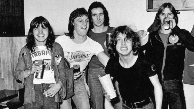 Entrevista. Mark Evans, exbajista de AC/DC: "Vimos a los Stones en 1976 y supimos que pronto seríamos la mejor banda de rock and roll del mundo"