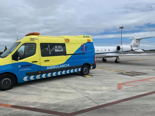 Las ambulancias programadas de Ferrol llegan hasta "2 horas tarde" por una decisión "unilateral" del SERGAS