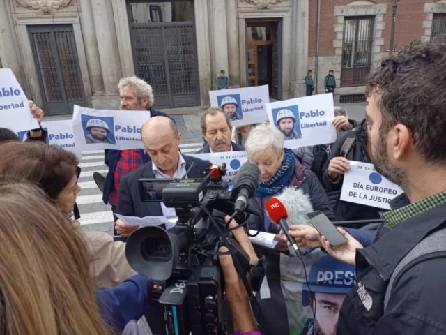 Periodistas europeos reclaman la liberación de Pablo González, 821 días de prisión