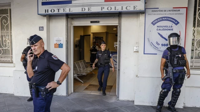 Las autoridades francesas recuperan el control total de la capital de Nueva Caledonia después de días de disturbios mortales [ENG]