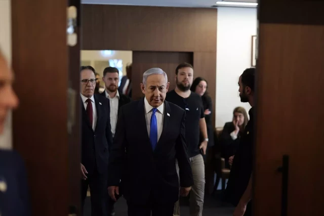 Netanyahu ignora la presión internacional y se presenta como paladín de Occidente ante lo que llama "barbarie" islamista