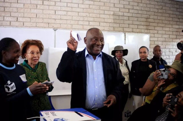 El partido de Mandela pierde la mayoría absoluta por primera vez en las elecciones de Sudáfrica