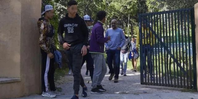 El alcalde de Fuenlabrada ordena parar las obras del centro de menores inmigrantes y avisa que mandará a la Policía Municipal si no se obedece