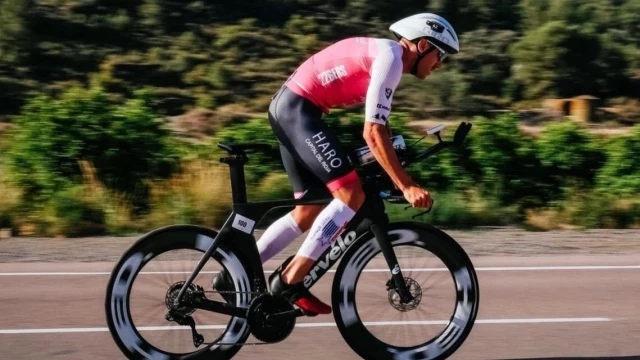 Roban la bici de 13.000 euros a un triatleta mientras subía al podio en Vitoria