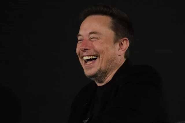 Elon Musk cambia las reglas de Twitter para permitir el porno y los desnudos