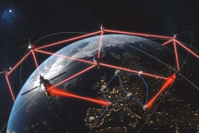 Rusia probó con éxito las comunicaciones láser entre satélites (FR)