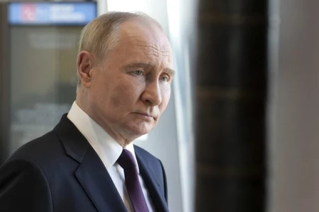 Putin advierte de que Rusia podría proporcionar armas de largo alcance a otros para atacar objetivos occidentales (EN)
