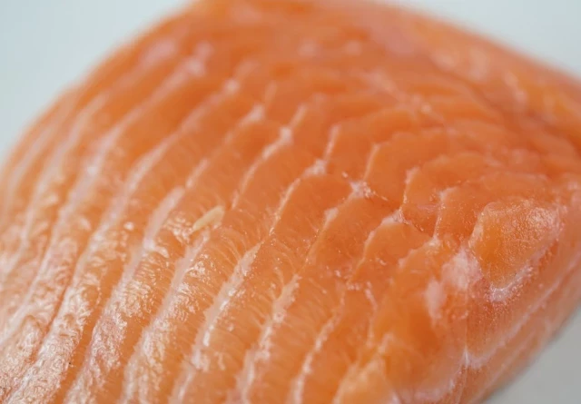 Alertan de la presencia de Listeria en varios lotes de salmón ahumado de una quincena de marcas diferentes
