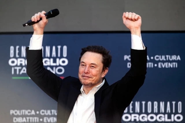 Elon Musk cuenta con el apoyo de Ron Baron, accionista de Tesla, para recibir un salario de 51.500 millones de euros