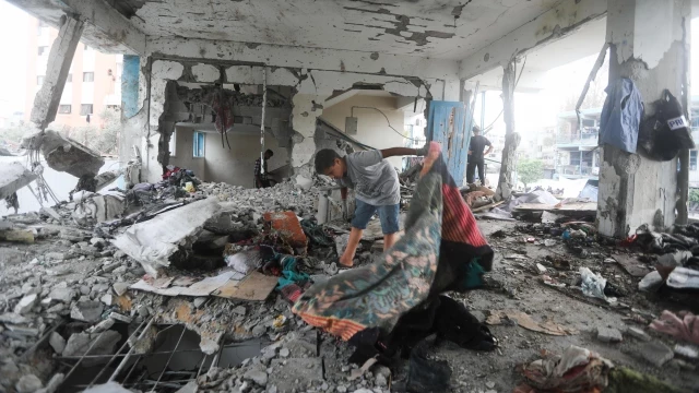 Un ataque israelí mata al menos a 40 personas en una escuela de la UNRWA en Nusseirat