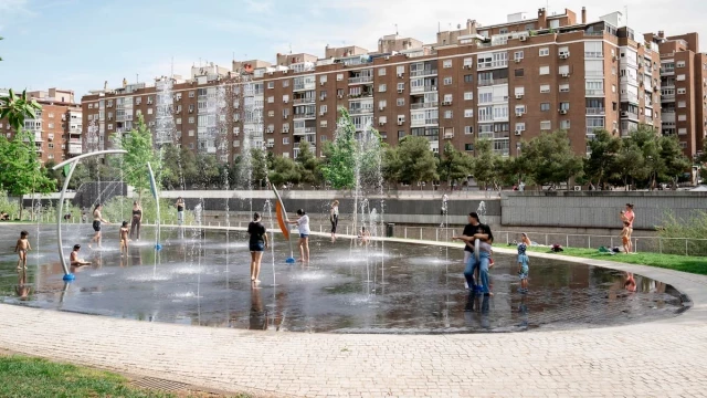"Los barrios con rentas bajas sufren temperaturas más altas en Madrid": la relación entre las islas de calor y la pobreza energética