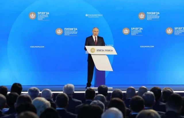 Putin: "Ni los arsenales combinados de Europa y EEUU serian rival para los de Rusia en una confrontación nuclear"