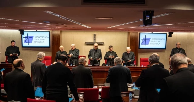 Un nuevo escándalo de pederastia sacude a la Iglesia: varios curas abusaron de monaguillos en un piso de Barcelona al que accedían otros adultos