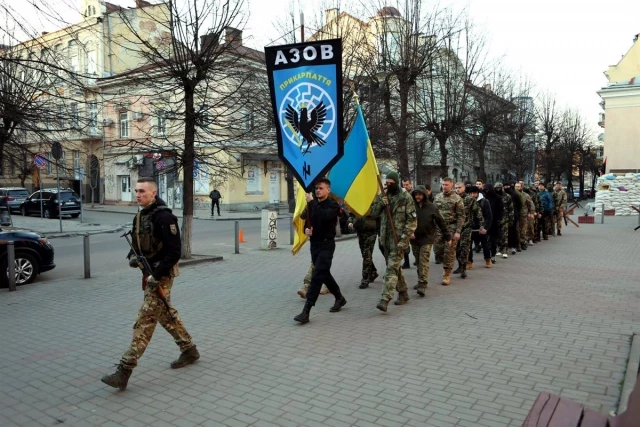 EEUU levanta la prohibición al Batallón Azov de utilizar su armamento ante la nueva ofensiva rusa en el este