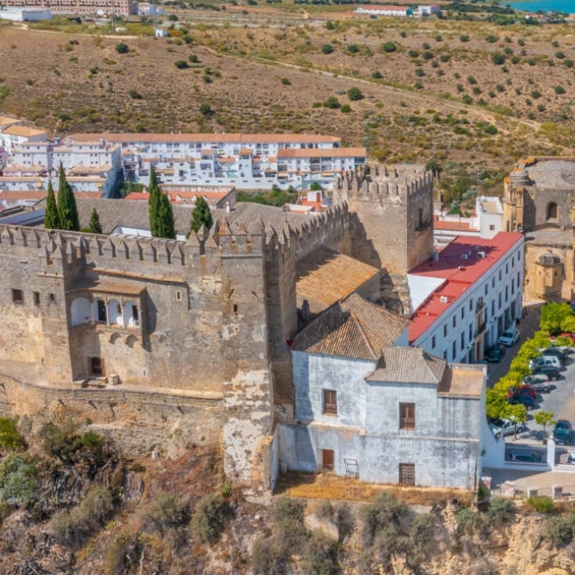 Cádiz en once castillos imprescindibles (e impresionantes)