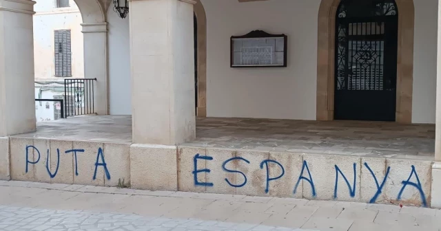 Un imputado por escribir 'Puta Espanya' en Mallorca pide acogerse a la amnistía