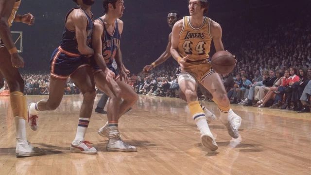Muere a los 86 años Jerry West, leyenda de Los Ángeles Lakers: su silueta se convirtió en el logo de la NBA