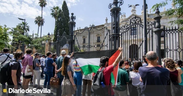 La Universidad de Sevilla saca del Rectorado el homenaje a Felipe González por temor a las protestas pro Palestina