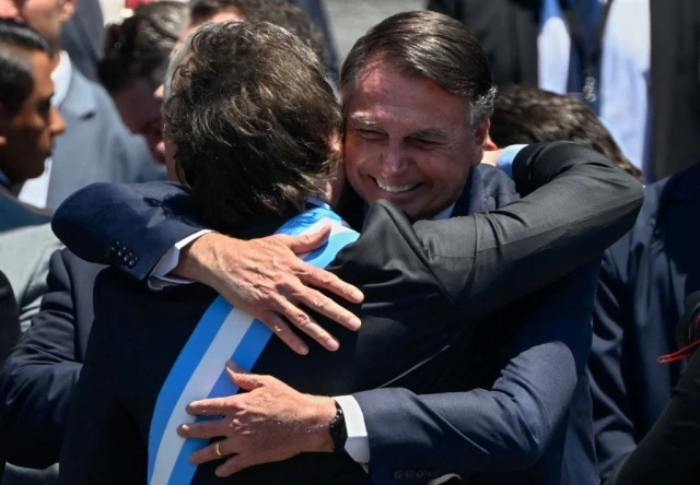 Milei y Bolsonaro celebran el giro de Europa hacia la derecha