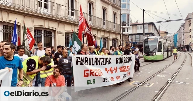 Los sindicatos de las ambulancias externalizadas de Osakidetza cargan contra Grup La Pau