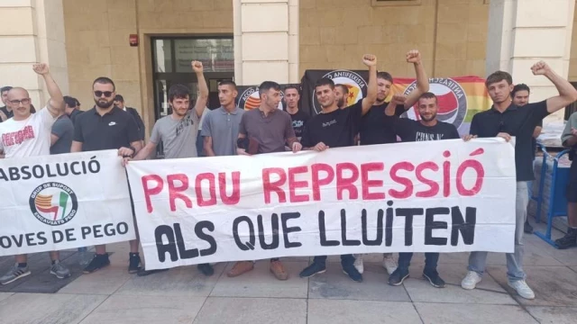 Catorce jóvenes antifascistas se declaran culpables de los disturbios en un partido de fútbol de Pego