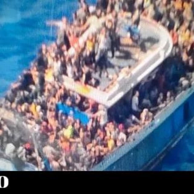 Arrojadas al mar o abandonadas a la deriva: la Guardia Costera griega contra las personas migrantes