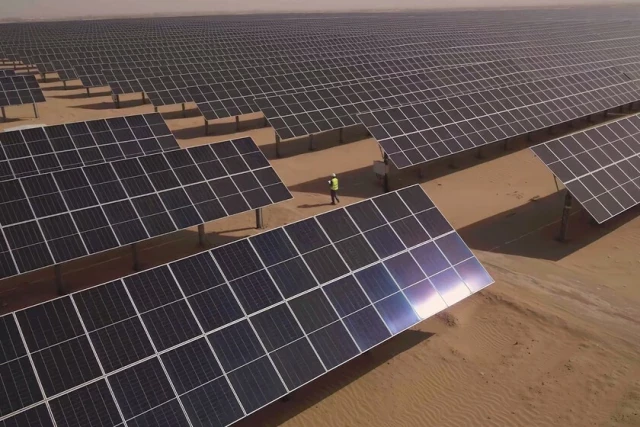 El sorpasso energético ya se ha producido: siete empresas solares chinas generan más capacidad que las petroleras
