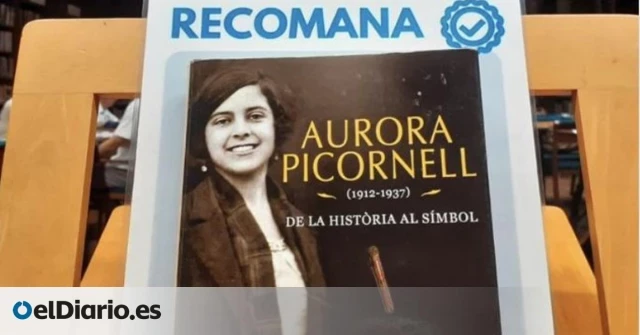 El PP culpa a un bibliotecario de censurar la biografía de la republicana Aurora Picornell cuya foto rompió Le Senne