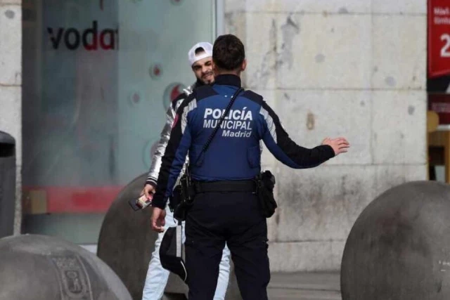 La Fiscalía pide dos años de prisión para un policía por una agresión racista en Madrid