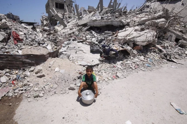 Unos 21.000 niños palestinos están desaparecidos a causa de la ofensiva de Israel contra la Franja de Gaza