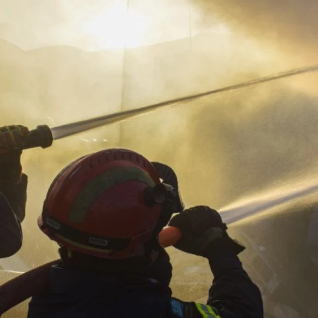 Alerta máxima en Grecia: más de 70 incendios y un muerto