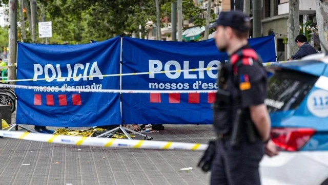 Muere un hombre degollado en la Barceloneta durante la verbena de Sant Joan