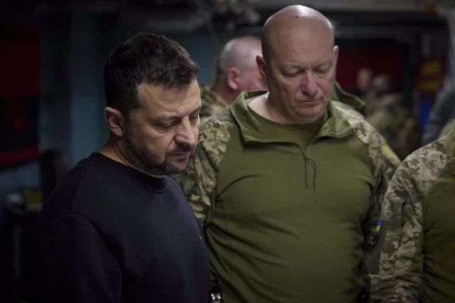 Zelenski destituye al jefe de las Fuerzas Armadas de Ucrania