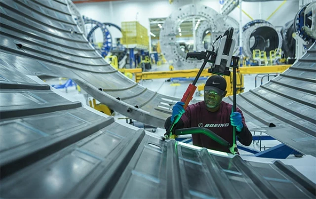 Boeing cae un 30 por ciento en Bolsa, adicional al 15 por ciento de 2023