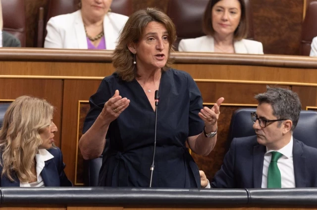 Teresa Ribera confirma en el Congreso que no recogerá su acta de eurodiputada