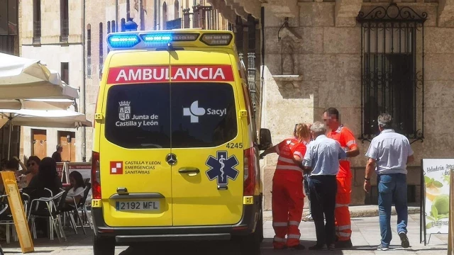 El sector de las ambulancias de Castilla y León advierte: se avecina un "verano caliente"